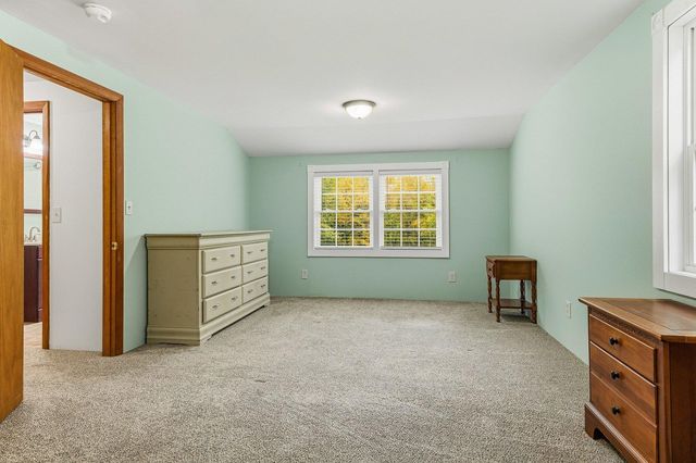 247 East Road, Hampstead, NH 03841