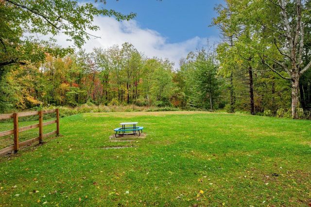 247 East Road, Hampstead, NH 03841