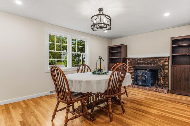 247 East Road, Hampstead, NH 03841