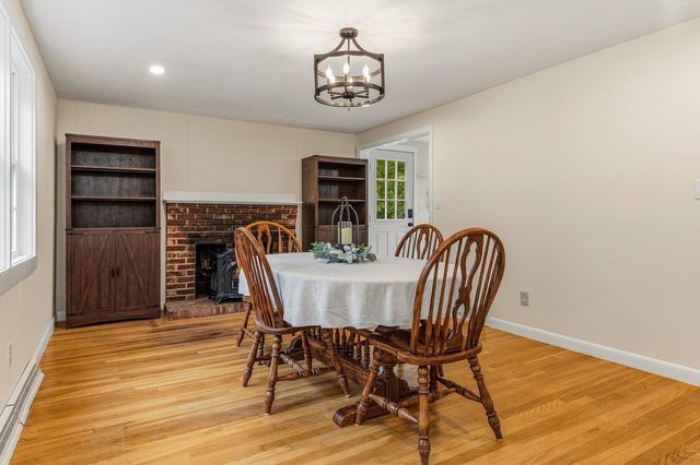 247 East Road, Hampstead, NH 03841