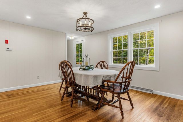 247 East Road, Hampstead, NH 03841
