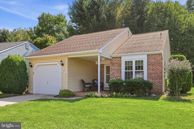 20 FALMOUTH DR, Mount Laurel, NJ 08054