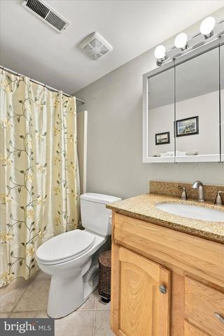 20 FALMOUTH DR, Mount Laurel, NJ 08054