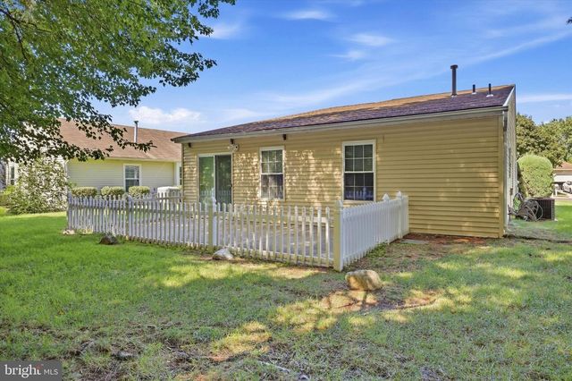 20 FALMOUTH DR, Mount Laurel, NJ 08054