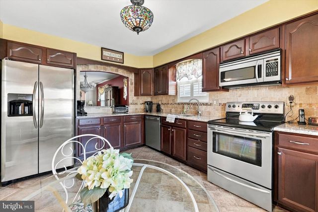 20 FALMOUTH DR, Mount Laurel, NJ 08054