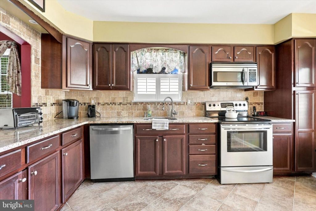 20 FALMOUTH DR, MOUNT LAUREL, NJ 08054 — photo 5