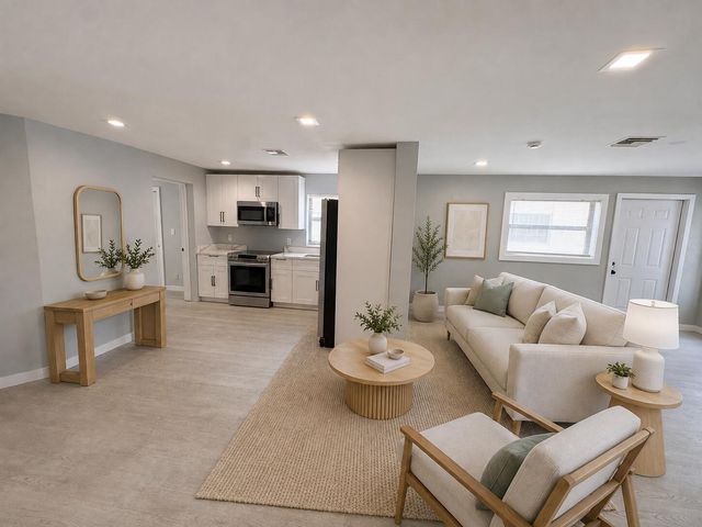 472 NW 2ND Terrace, Deerfield Beach, FL 33441