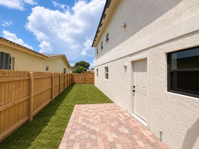 472 NW 2ND Terrace, Deerfield Beach, FL 33441