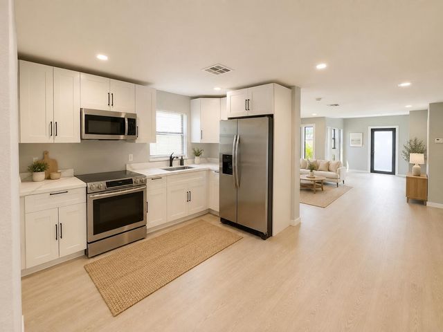 472 NW 2ND Terrace, Deerfield Beach, FL 33441
