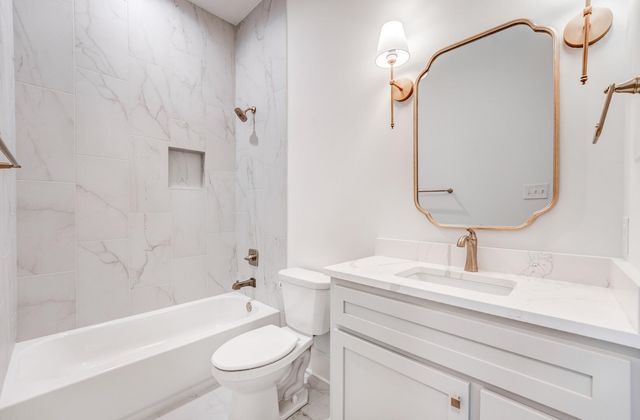 275 NEBHUT LN, Rossville, TN 38066