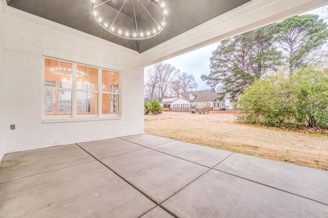 275 NEBHUT LN, Rossville, TN 38066