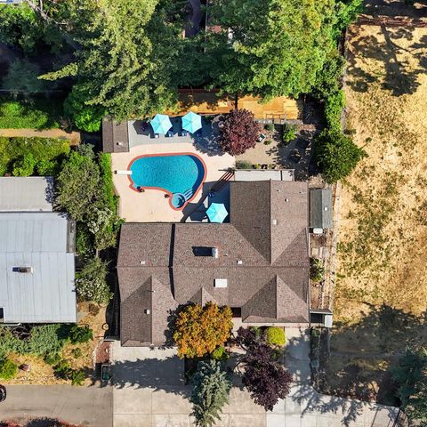 18767 Lamson Rd, Castro Valley, CA 94546