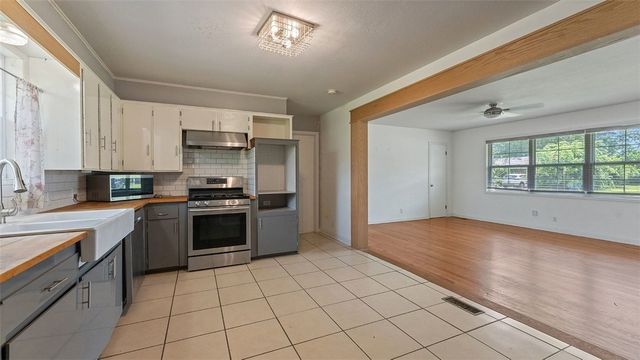 403 SW C Street, Bentonville, AR 72712