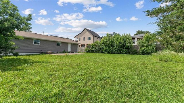 403 SW C Street, Bentonville, AR 72712