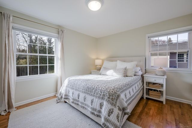 1155 Lake Grove Avenue, Grand Rapids, MI 49506