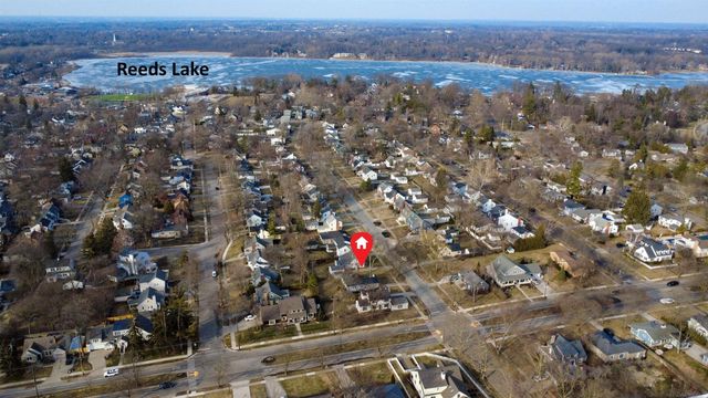1155 Lake Grove Avenue, Grand Rapids, MI 49506