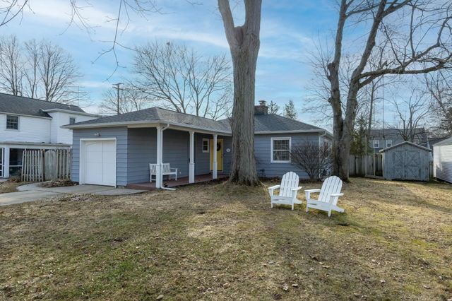 1155 Lake Grove Avenue, Grand Rapids, MI 49506