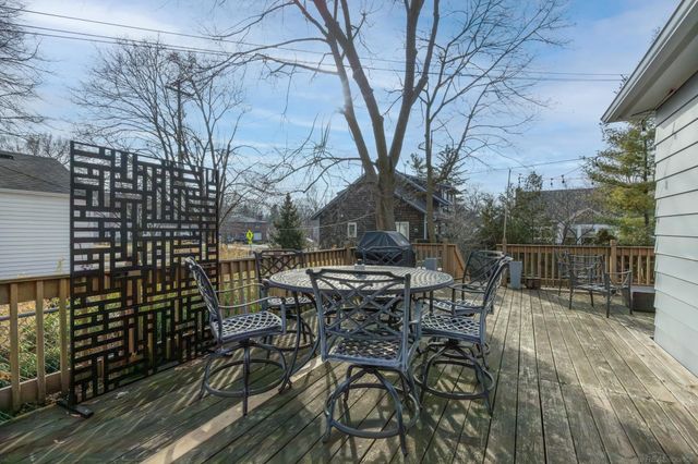 1155 Lake Grove Avenue, Grand Rapids, MI 49506