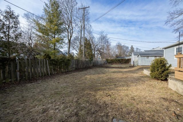 1155 Lake Grove Avenue, Grand Rapids, MI 49506