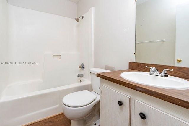 5192 NE 6th Ave 820, Oakland Park, FL 33334