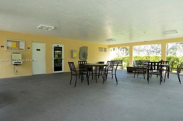 5192 NE 6th Ave 820, Oakland Park, FL 33334