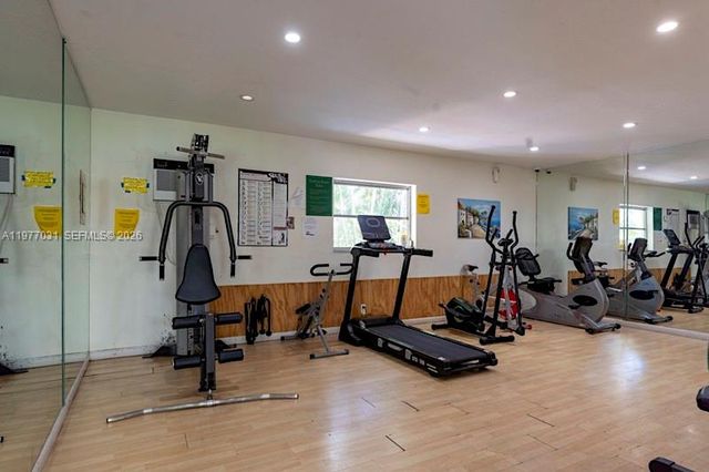 5192 NE 6th Ave 820, Oakland Park, FL 33334