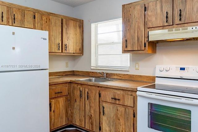 5192 NE 6th Ave 820, Oakland Park, FL 33334