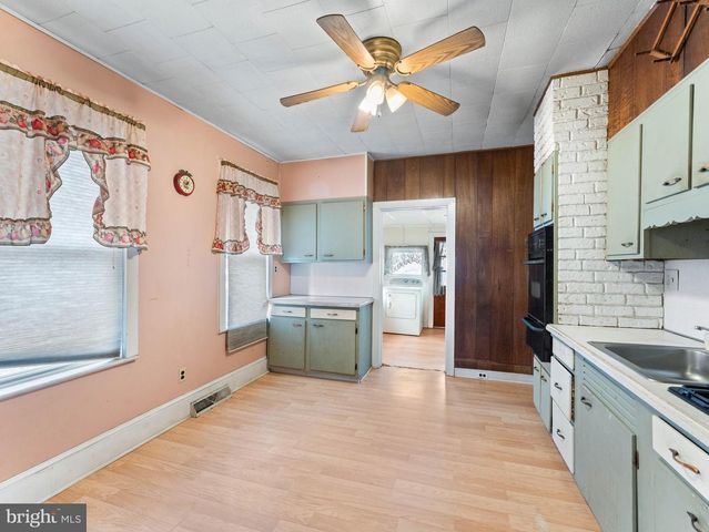 700 CHESTNUT ST, Delanco, NJ 08075