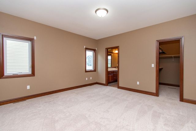 1220 Legion Lane W, West Fargo, ND 58078