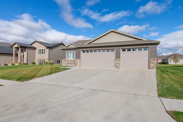 1220 Legion Lane W, West Fargo, ND 58078