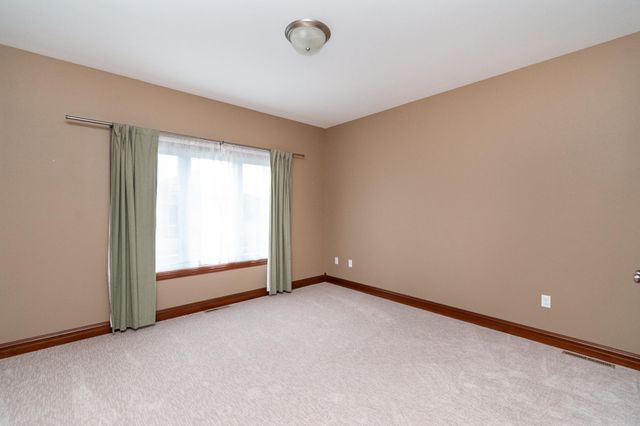 1220 Legion Lane W, West Fargo, ND 58078