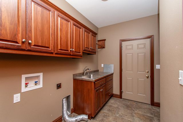 1220 Legion Lane W, West Fargo, ND 58078