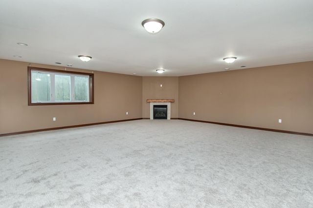 1220 Legion Lane W, West Fargo, ND 58078