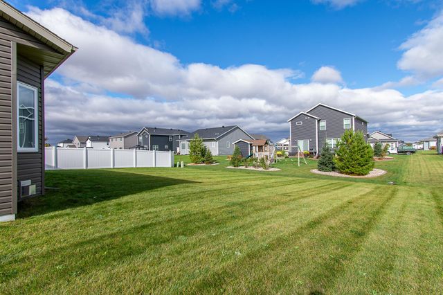 1220 Legion Lane W, West Fargo, ND 58078