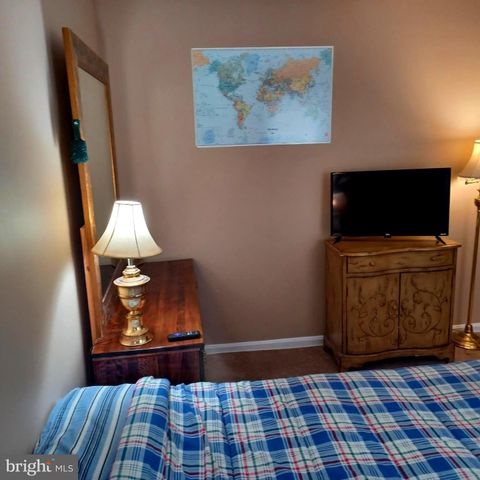 17 BLACKBURN CT, Burtonsville, MD 20866