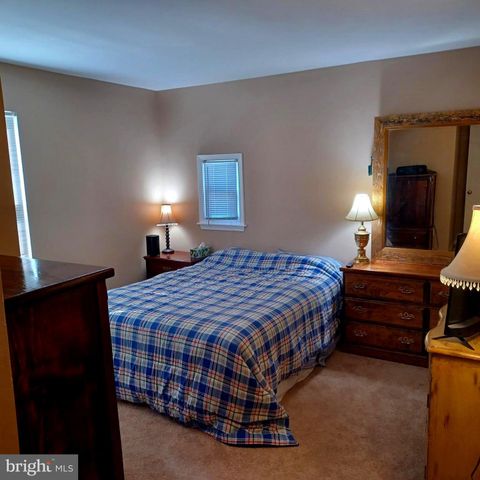 17 BLACKBURN CT, Burtonsville, MD 20866