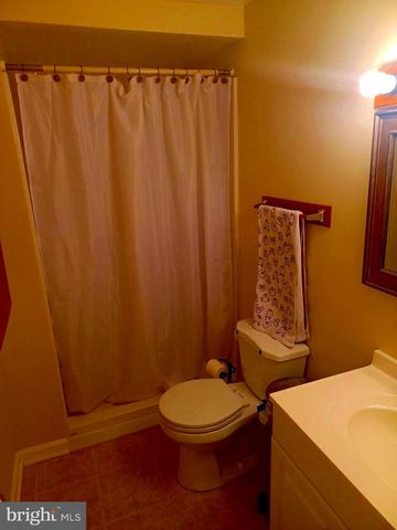 17 BLACKBURN CT, Burtonsville, MD 20866