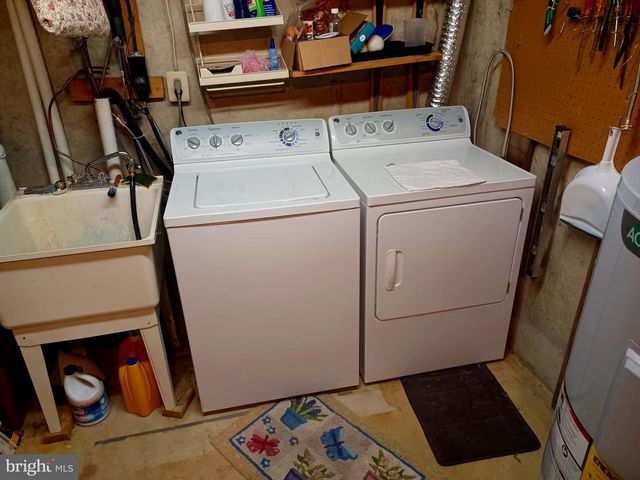 17 BLACKBURN CT, Burtonsville, MD 20866