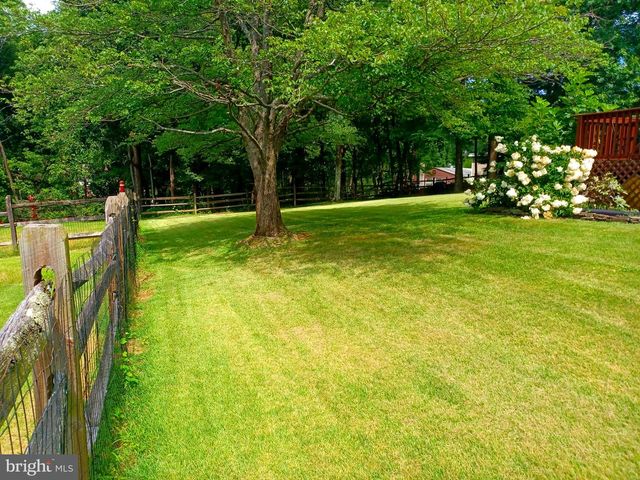 17 BLACKBURN CT, Burtonsville, MD 20866