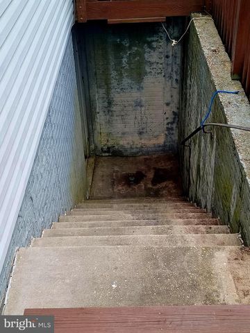 17 BLACKBURN CT, Burtonsville, MD 20866