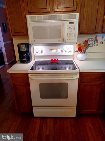 17 BLACKBURN CT, Burtonsville, MD 20866