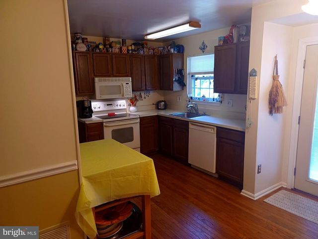 17 BLACKBURN CT, Burtonsville, MD 20866