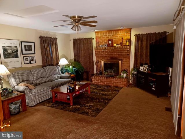 17 BLACKBURN CT, Burtonsville, MD 20866