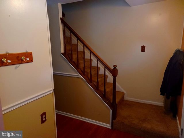 17 BLACKBURN CT, Burtonsville, MD 20866