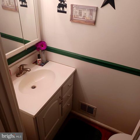 17 BLACKBURN CT, Burtonsville, MD 20866