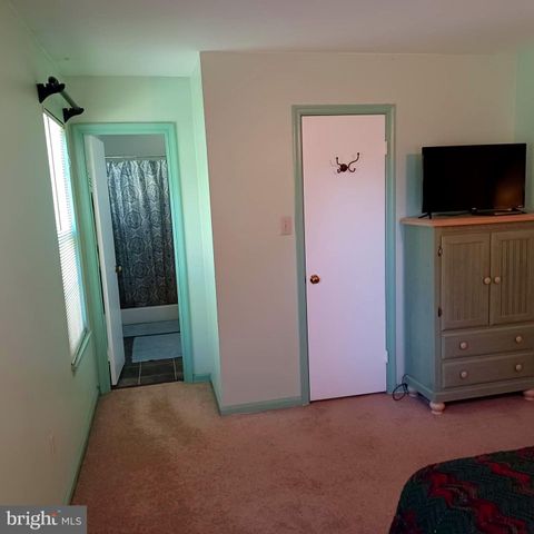 17 BLACKBURN CT, Burtonsville, MD 20866