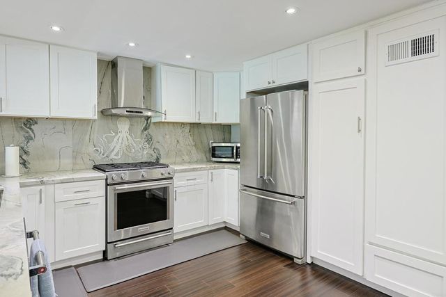 68 Montego, San Diego, CA 92118