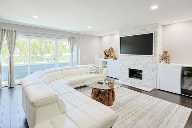 68 Montego, San Diego, CA 92118
