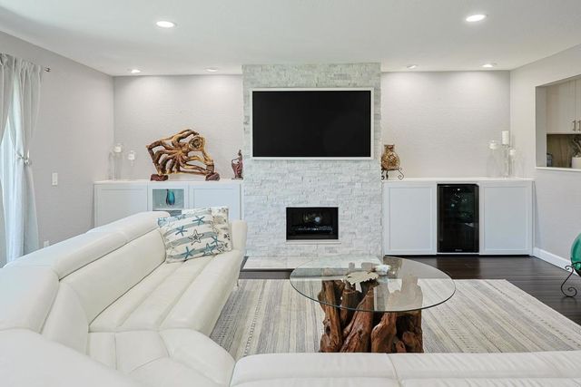 68 Montego, San Diego, CA 92118