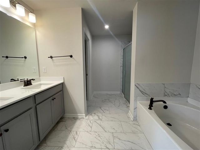 1809 Parkades SW Path, Marietta, GA 30008